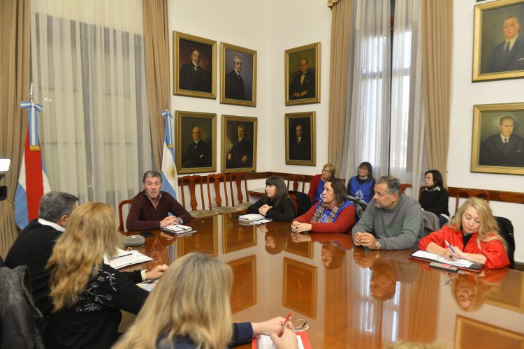 Ballay anunció que adelantarán otro 10 % de aumento a estatales y docentes a cuenta de paritarias (1)