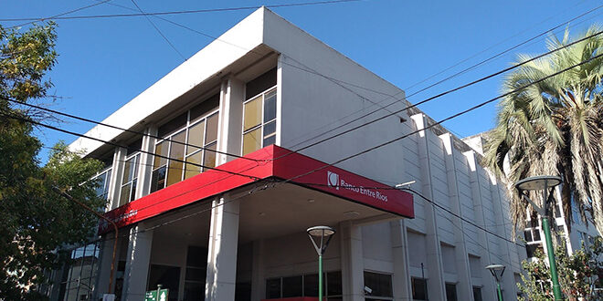 Un auditorio para 450 personas, oculto a la vista de todos y en plena Peatonal (1)