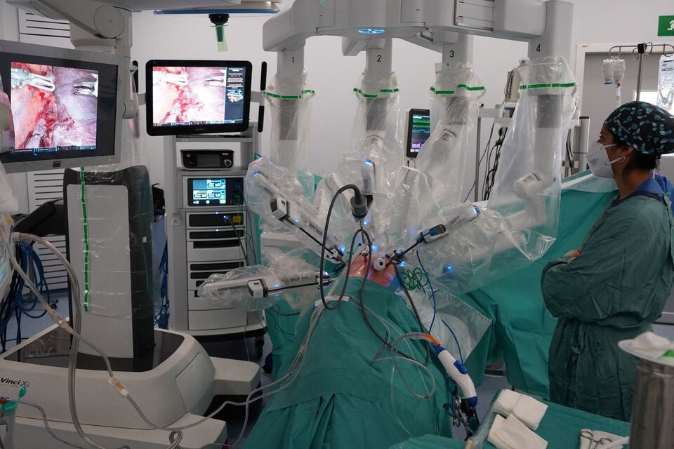 Robots realizan un trasplante pulmonar casi sin intervención humana (1)