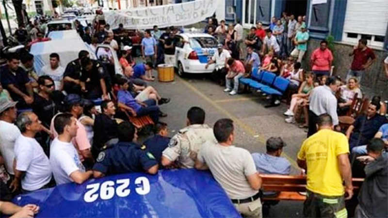 Policías sediciosos de Concordia: La Justicia denegó el pedido de extinción de pena y confirmó las condenas (1)