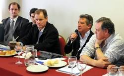 Intendentes acuerdan profundizar gestiones en torno a la obra pública