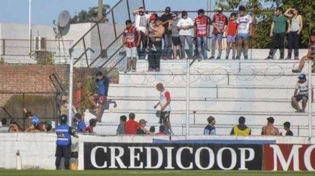 Doce detenidos a raíz de las agresiones a chicos de una escuela de fútbol en Patronato (1)